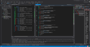 Podczas kolejnych prób zauważyłem, że mój test z dodawaniem dwóch liczb nie jest zbyt fartowny, ponieważ dodaję w nim dwie takie same liczby, których zarówno dodanie, jak i pomnożenie zwraca tę samą wartość. Dwa plus dwa i dwa razy dwa równa się cztery. Napisałem więc nowy scenariusz, w którym dodaję dwie różne liczby (7 i 12). Kod się nie zmienił, pojawił się tylko nowy scenariusz testowy. Nadal wszystko jest czerwone, ale walczę dalej...